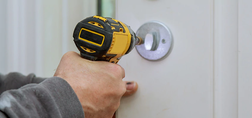Street Locksmith For Smart Lock Repair in Wasco, CA